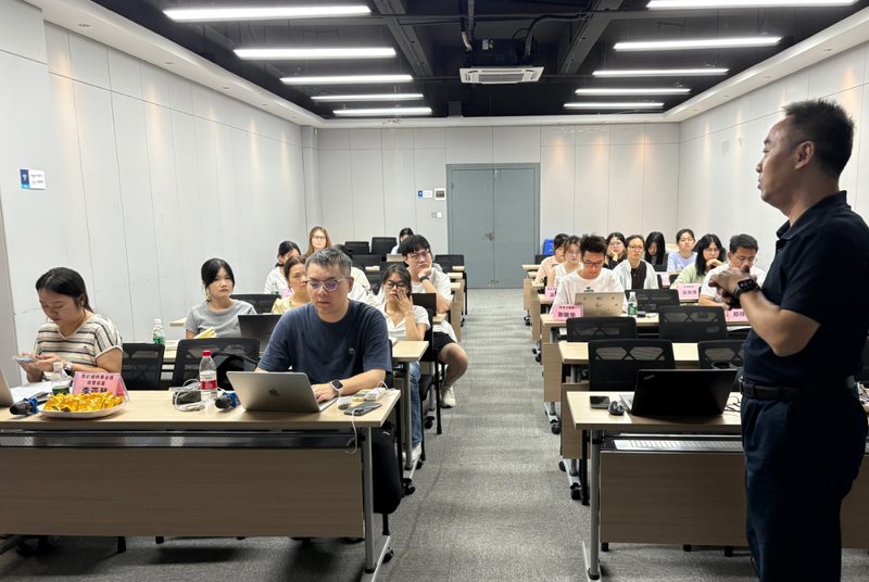 易而达 WorkBuddy 落地陪跑现场照片（培训现场）
